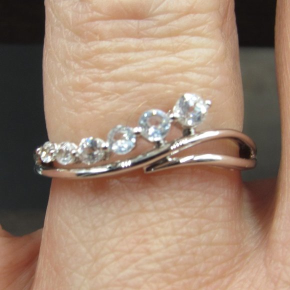 Jewelry - Size 6.5 10K White Gold Clear Topaz Journey Ring